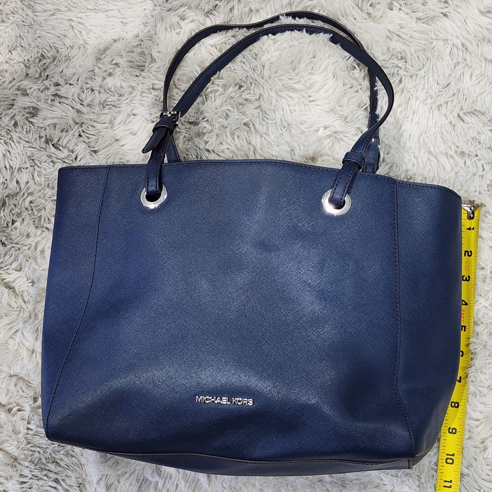 MICHAEL KORS | Jet Set Travel Tote Color | Navy Blue - Picture 4 of 13